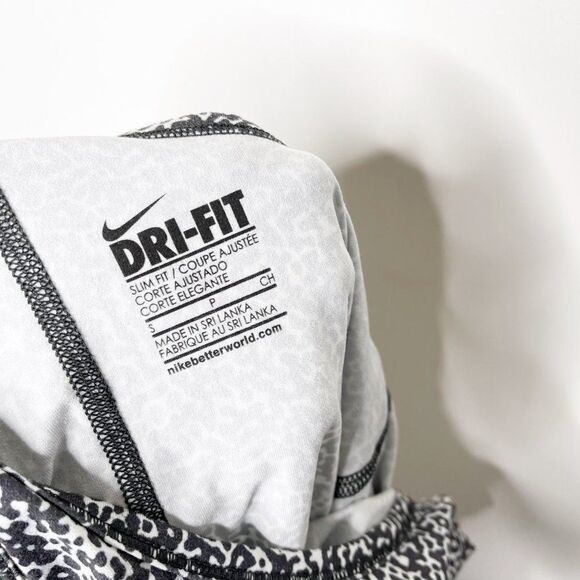 NIKE Printed Slim Tank Top - Picture 7 of 8